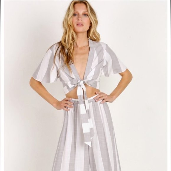 Show Me Your Mumu White & Gray Arie Striped Crop w/Ties Size Small - Picture 1 of 11